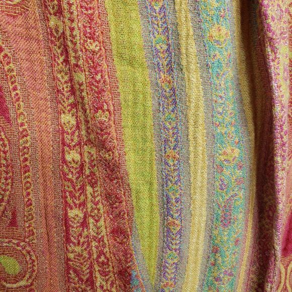 Very Colorful & Versatile Paisley Print 71" x 17" Scarf with 2.5" Tassels - Picture 13 of 16
